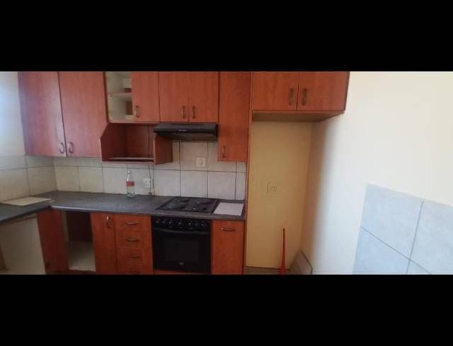 2 BEDROOM APARTMENT FOR SALE IN PRETORIA WEST